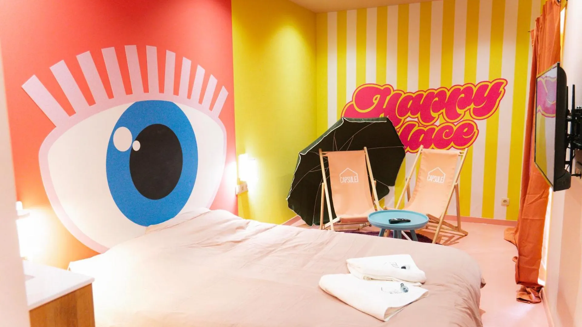 Capsule Girl Power Spa - Balneo - Sauna - Karaoke - Billard - 2 Chambres シャルルロワ ベルギー