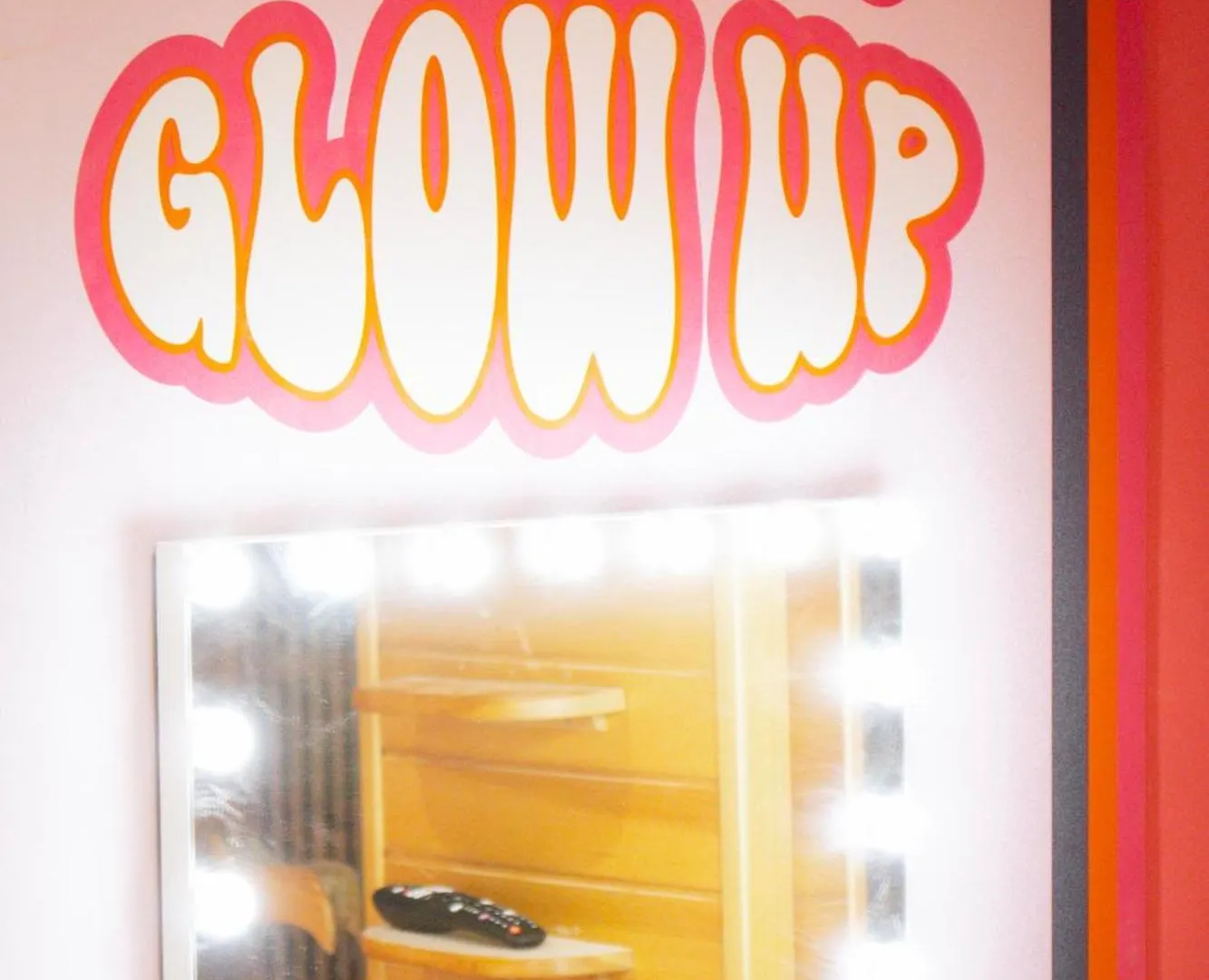 Capsule Girl Power Spa - Balneo - Sauna - Karaoke - Billard - 2 Chambres シャルルロワ ベルギー