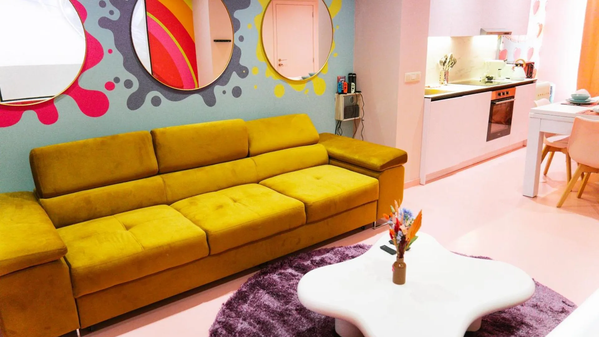 Capsule Girl Power Spa - Balneo - Sauna - Karaoke - Billard - 2 Chambres シャルルロワ